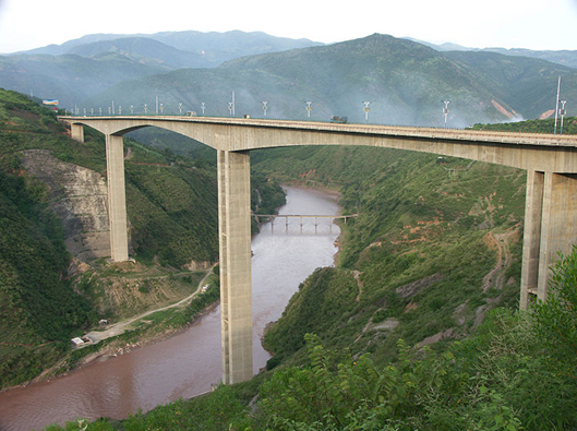 Honghe Bridge from Yuanjiang, China : 265m, 2003 Year